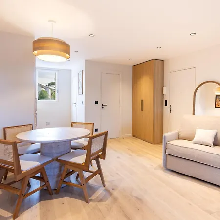 Avec Terrasse Et Parking Centre St-tropez Сен-Тропе